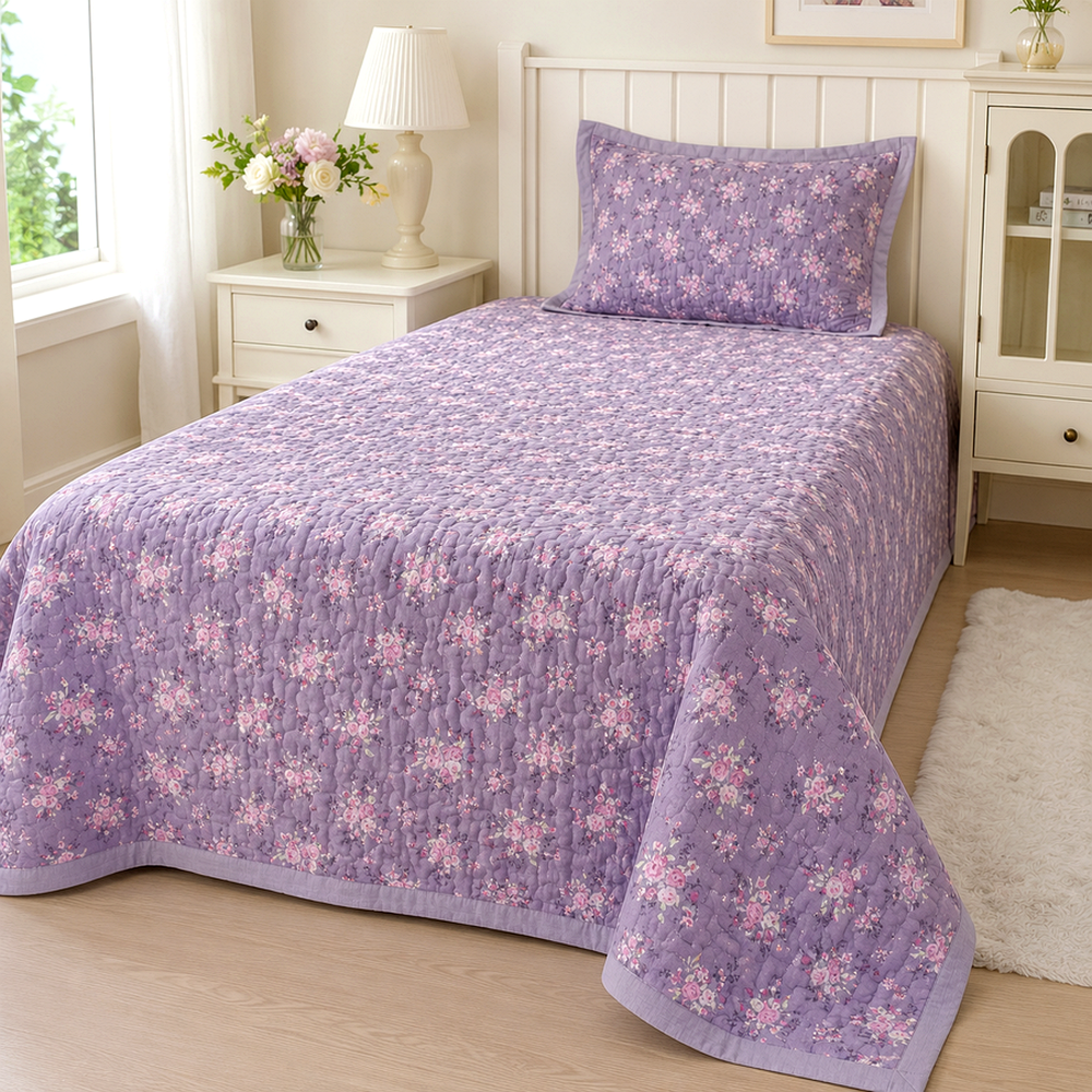 Colcha Floral Matelada para Cama Solteiro em ambiente decorado