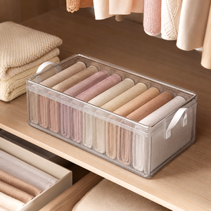 Caixa Organizadora Transparente para Roupas Íntimas em ambiente decorado