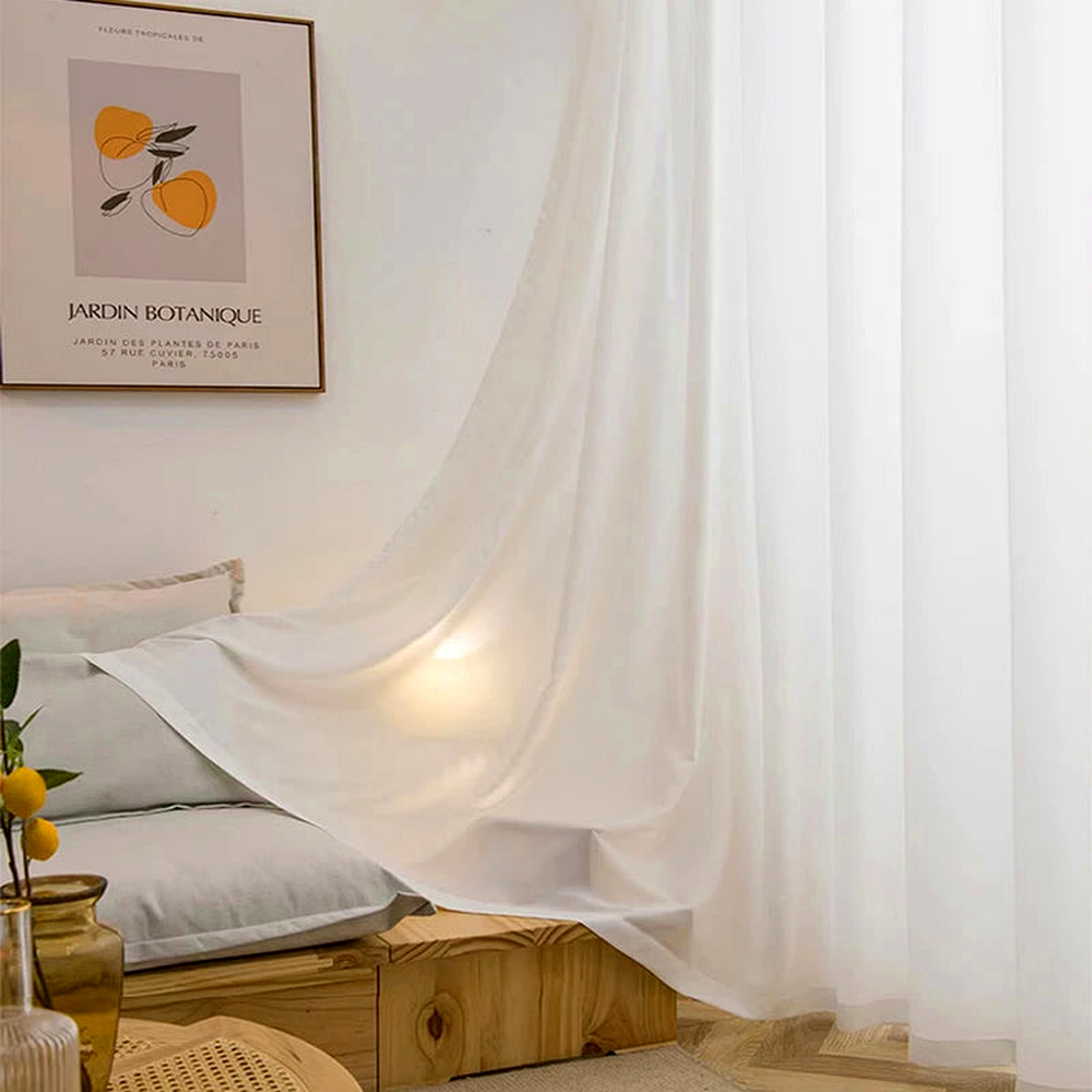 Cortina Voil Branca Premium para Quarto em uso real no ambiente