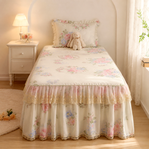 Colcha com Saia Floral para Cama Solteiro em uso real no ambiente