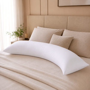 Almofada Longa para Cama e Abraço 50x160cm em segundo angulo funcional