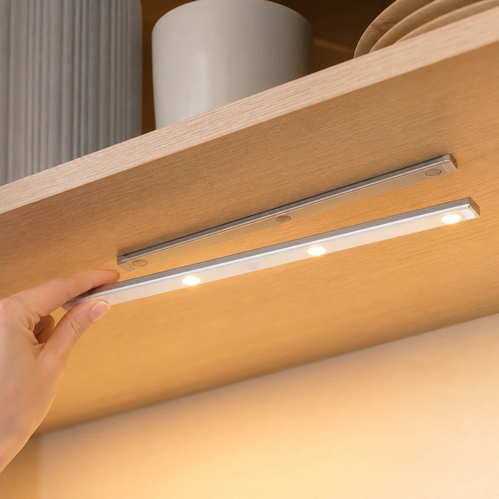 Fixação magnética da luminária LED para armário