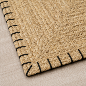 Detalhe de borda e acabamento do Tapete de Juta para Sala com Trama Natural Antiderrapante