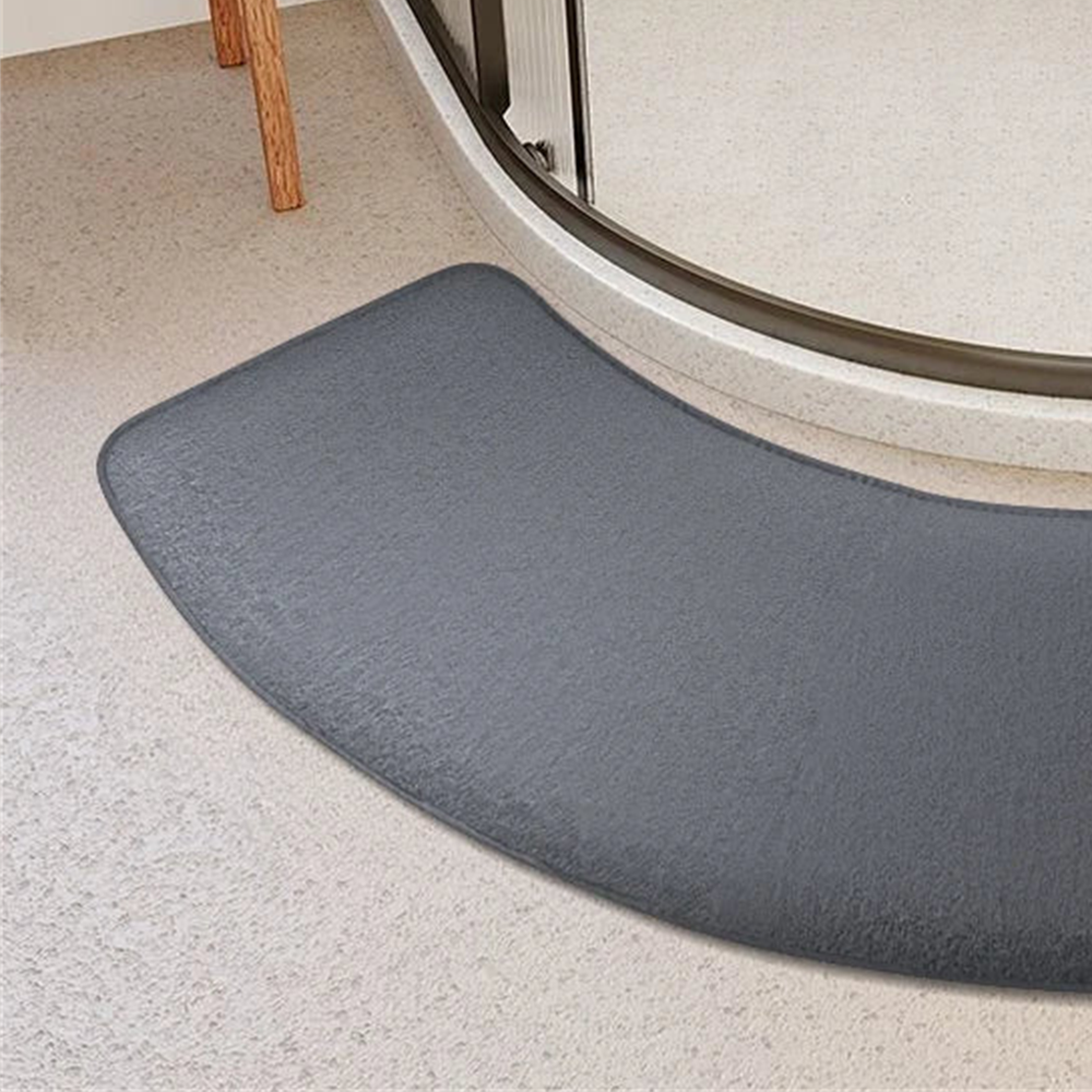 Detalhe de borda e acabamento do Tapete Curvo para Banheiro Absorvente e Antiderrapante