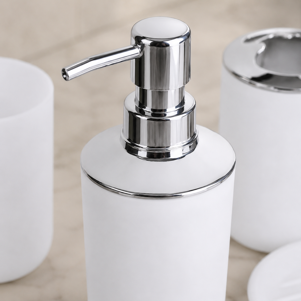 Kit Banheiro com Dispenser e Porta Escovas – Viorenna