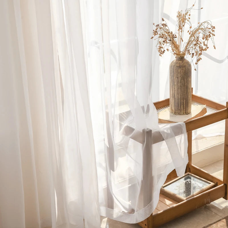 Cortina Voil Transparente Branca para Janela em sala decorada