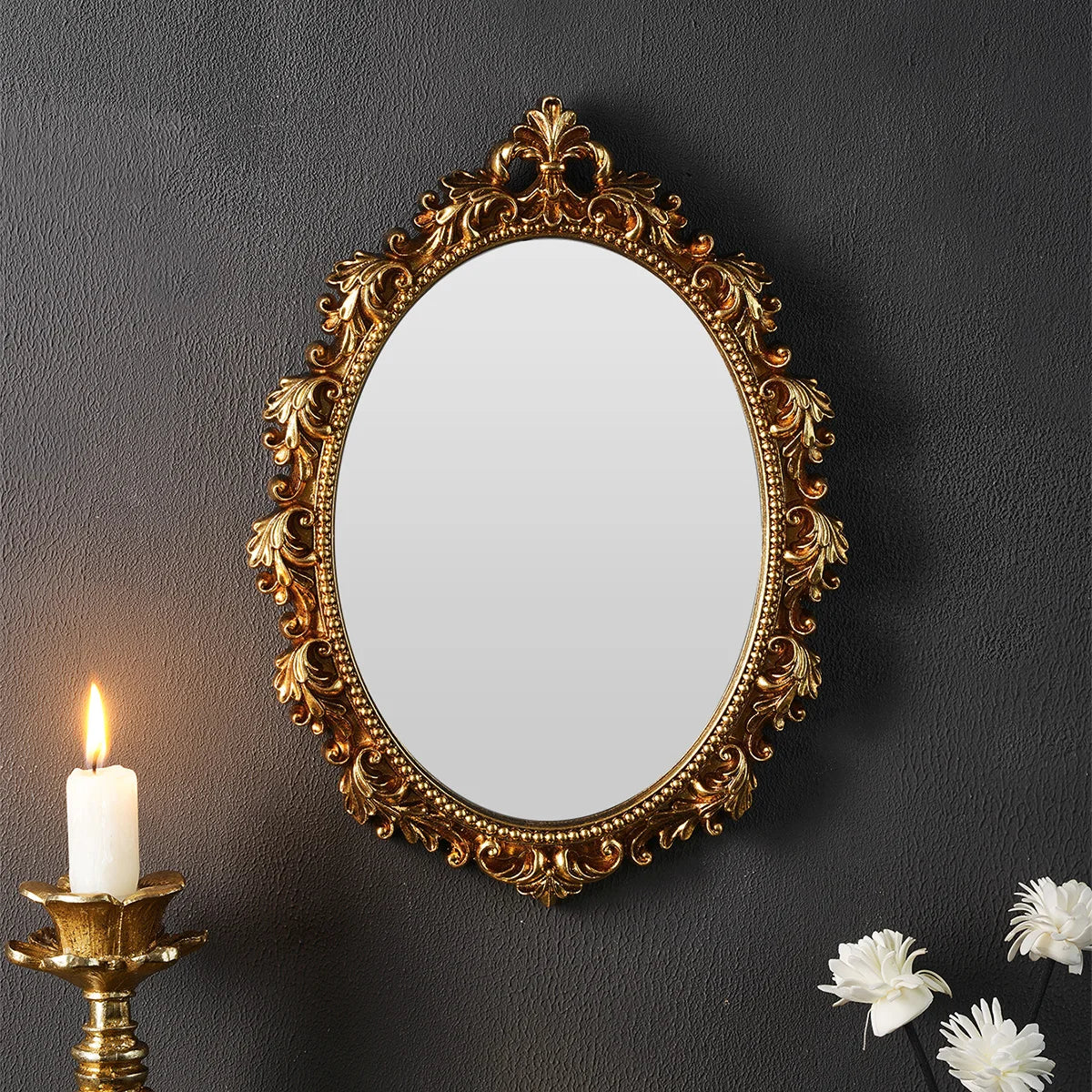 Espelho Decorativo Oval Dourado para Parede com detalhe de textura e acabamento