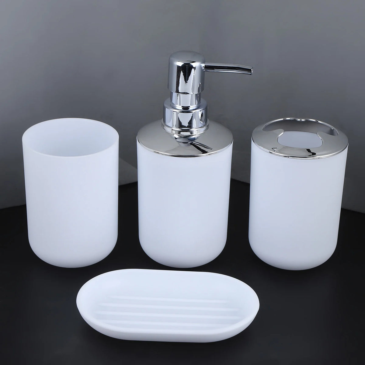 Kit Banheiro com Dispenser e Porta Escovas em banheiro ou lavabo