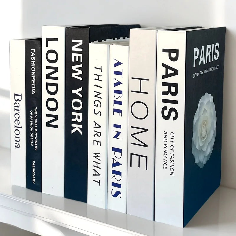 Kit Livros Decorativos para Mesa de Centro no cantinho do café