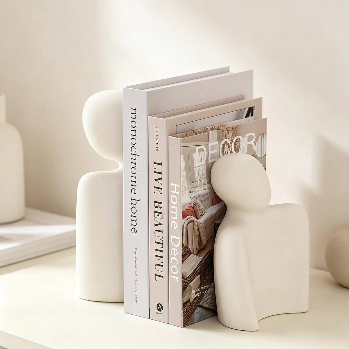 Livros Decorativos com Caixa para Sala e Aparador no cantinho do café