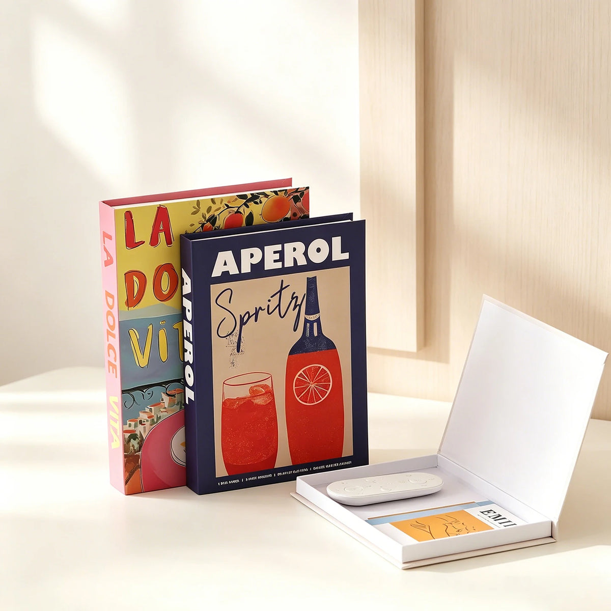 Livros Decorativos com Caixa para Sala e Aparador no cantinho do café