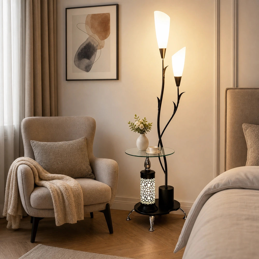 Luminária de chão moderna preta em quarto ou canto de leitura