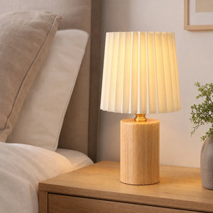 Luminária de mesa para quarto com cúpula plissada e madeira natural