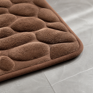 Tapete para Banheiro Absorvente com Textura 3D Antiderrapante em segundo ângulo de uso – Viorenna