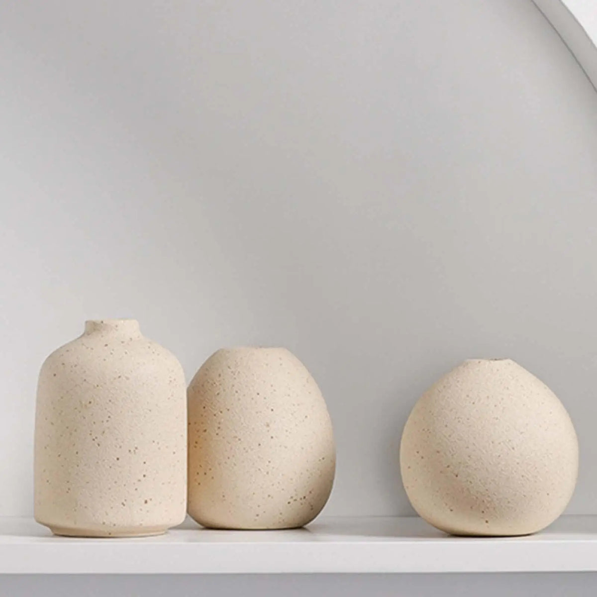 Vaso Decorativo Boho Moderno de Cerâmica para Mesa em sala decorada