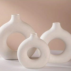 Vaso Decorativo Circular Vazado Boho de Cerâmica para Aparador em sala decorada