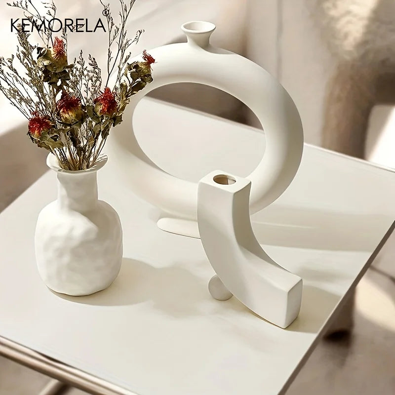 Vaso Decorativo Circular Vazado Nórdico de Cerâmica para Mesa Modelo 35 em sala decorada