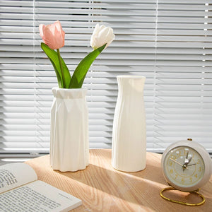 Vaso Decorativo Nórdico de Cerâmica para Mesa em sala decorada
