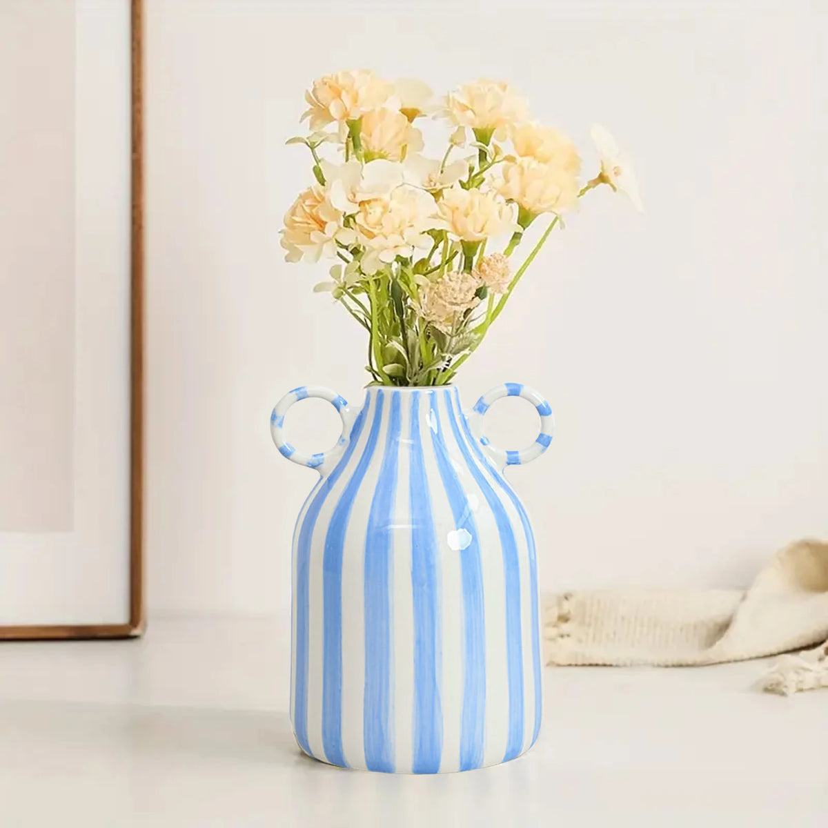 Vaso Decorativo Nórdico Listrado de Cerâmica para Plantas em sala decorada