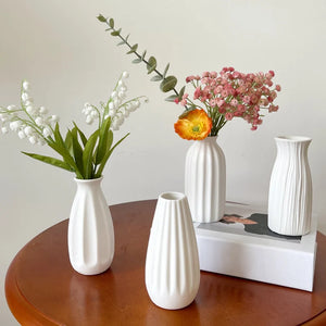 Vaso Decorativo Nórdico Mini de Cerâmica para Mesa em sala decorada