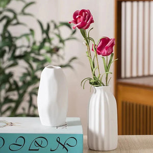 Vaso Decorativo Nórdico Mini de Cerâmica para Mesa em sala decorada