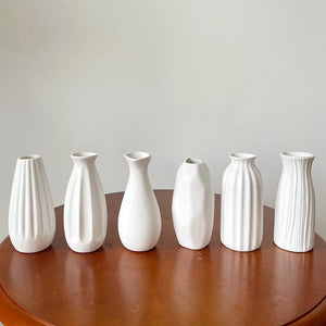 Vaso Decorativo Nórdico Mini de Cerâmica para Mesa em sala decorada