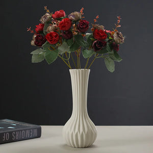 Vaso Decorativo Orgânico Escultural de Cerâmica para Mesa em sala decorada